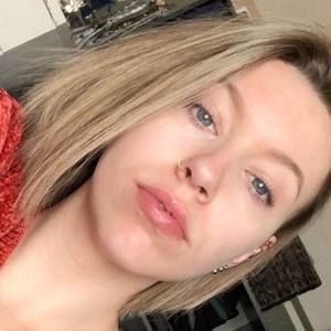 Meet your Posher, Madeline